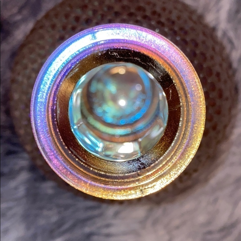 Holographic vase - Picture 10 of 15